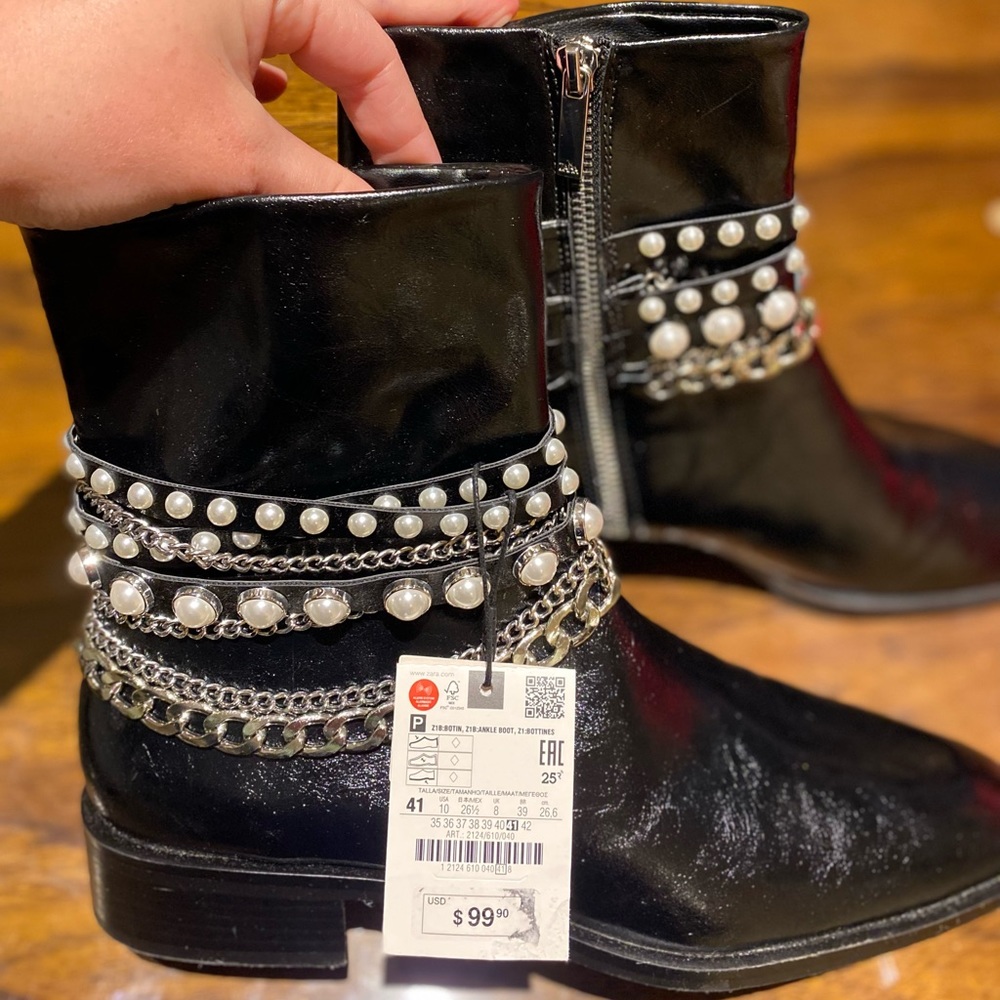 Zara boots NWT